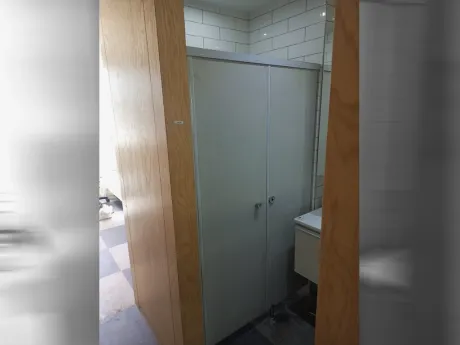 biruni öğrenci yurdu compact laminat duş kabini